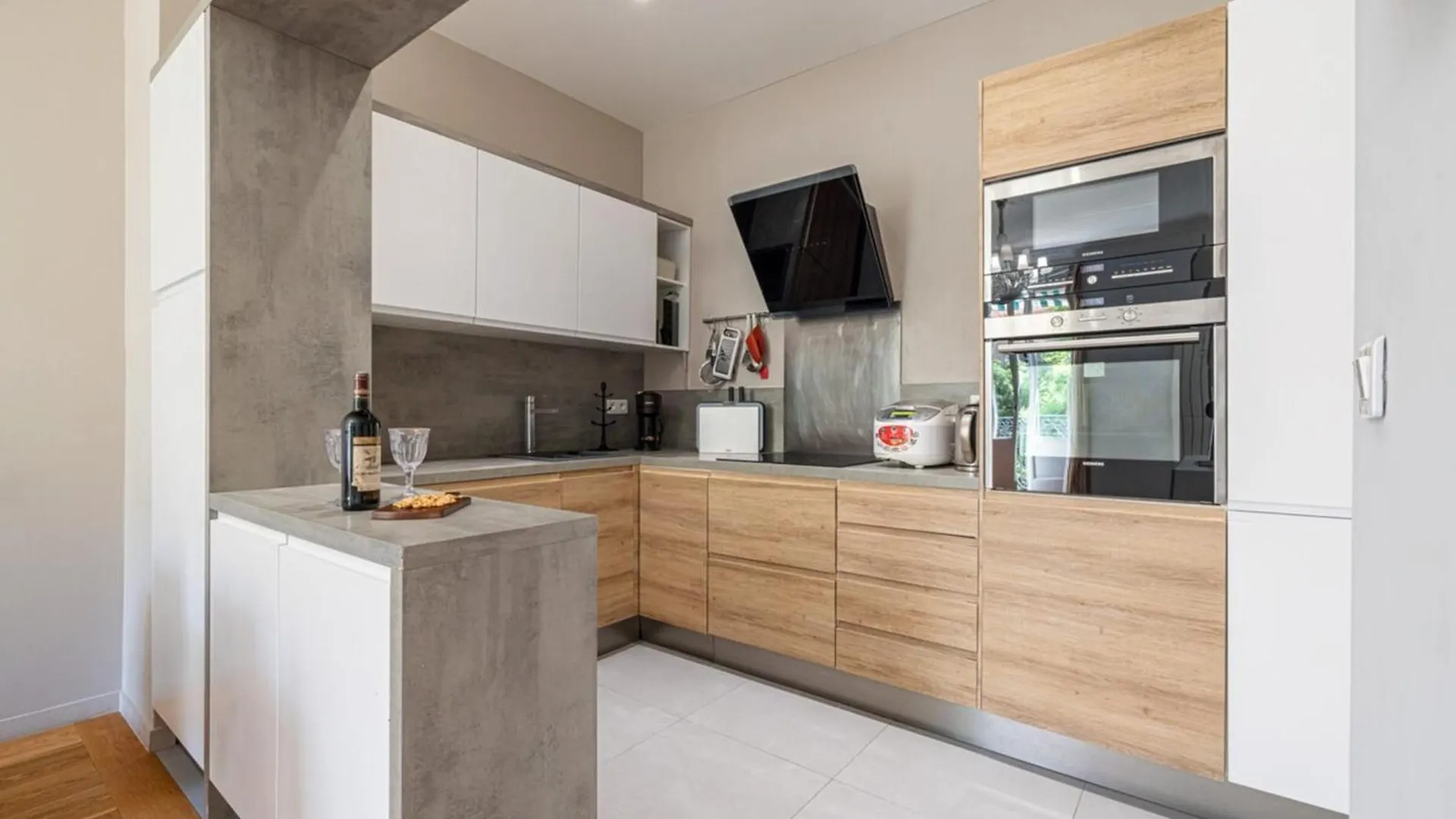 Joffre 49-D - Charming 2 Bedroom - Carre D'Or Nice 0*,